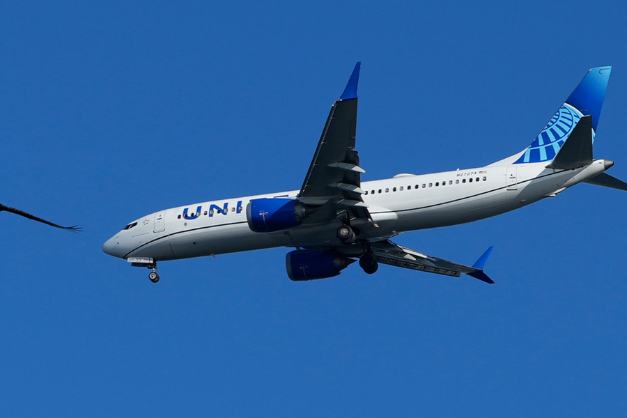 Body Found in Wheel Well of United Airlines Flight from Chicago to Maui